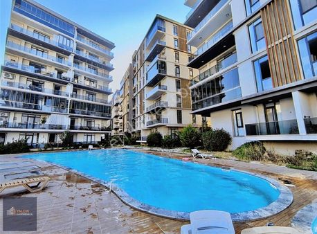 ꔪyalçın'dan▄kadıköyde Havuzlu Sitede Ara Kat Geniş Ferah 1+1