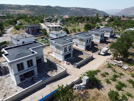 Kayseri Hacılar Beğendik Mahallesi’nde Satılık Lüks Dubleks Villa