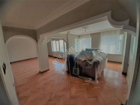 Engin Emlak'tan Satılık 2.kat İskanlı 2 Tapulu Tek Daire Açıklamayı Okuyunuz