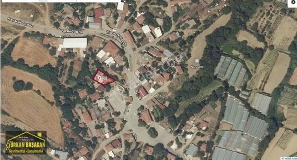 Satılık Köy Ortası Arsa Ve Binası