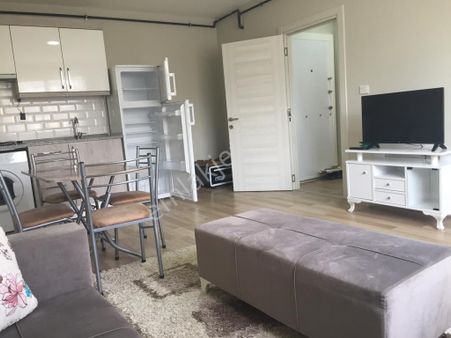 Buca Hukuk Fakultesi Hasan Aga Bahcesi Yakını Eşyalı