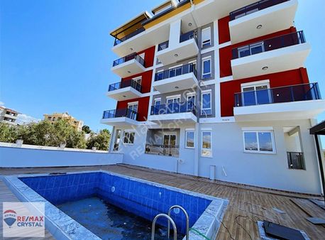 Şehir Merkezinde Sakin Konum Havuzlu Sıfır Binada 1+1