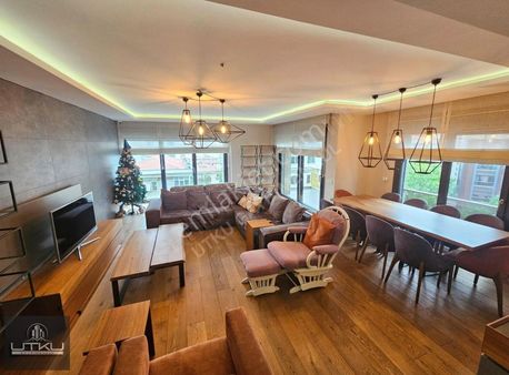 Utku'dan Suadiye'de Caddeye 6.binada,deniz Manzaralı Lüks 4+1