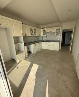 İsmail Yıldırım Emlak'tan Maraş Park Civ. Yeni 4+1 Satılık Daire