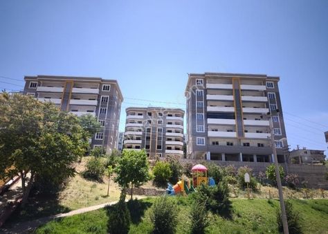 İsmail Yıldırım Emlaktan Yeni Yapı Kültür Merkezi Civarında 3+1