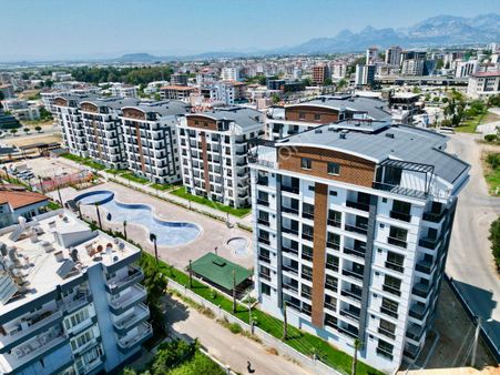 Serik Adliyesi Yanı Havuz Cephe Rezidance Dairesi