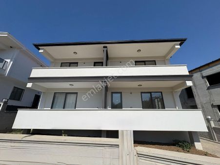 Arya'dan Akçay'da Kazdağların Eteklerinde 2+1 Ayrı Mutfak Daire