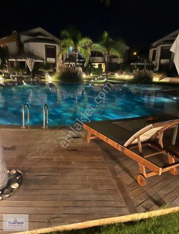 Turyap Çeşme Ilıca Havuzlu Sitede Müstakil Tadında 4+1 Villa