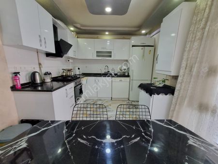 Şendoğan Emlak Ve Gayrimenkul'den Çamlıcada Satılık 3+1 Daire