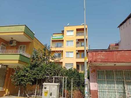 Lemas Emlak : Forum Avm Civarı Komple Satılık Bina