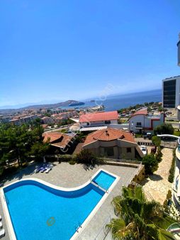 Kuşadası Marina Hastane Karşısı Eşyalı 3+1 Full Deniz Manzaralı Havuzlu Daire
