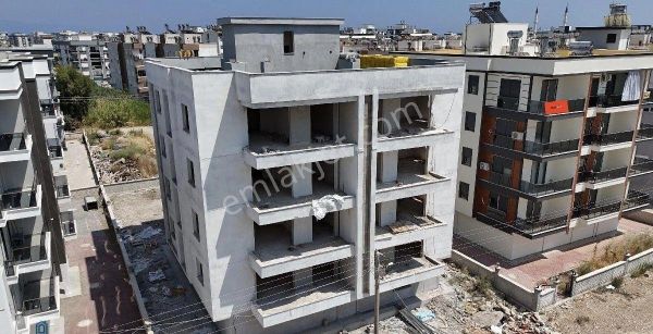 07 Truva Emlak'tan Finike Merkezde Satılık 2+1 Daire