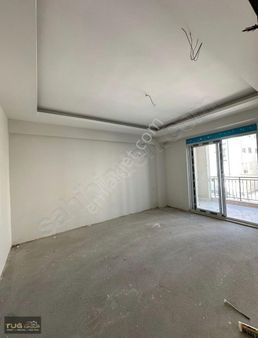 Erenköy Mah.de Arakatta Araç Takasına Açık 2+1 Daire