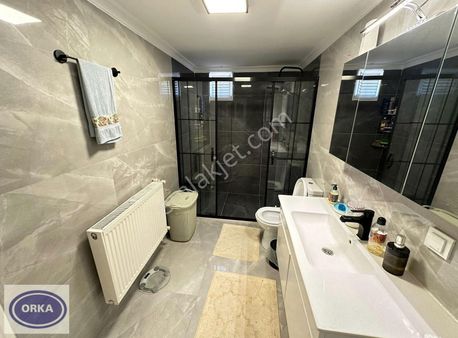 Orka Emlaktan Fındıklıda Yenilenmiş Geniş 130m² Net 3+1 Ön Cephe