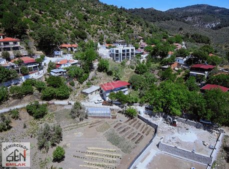 Küçükkuyu Boztepe Köyünde Deniz Manzaralı Müstakil Taş Ev.