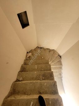 Döşemealtı Bahçeyaka Caddenin Arka Sokağında Katta 1+1