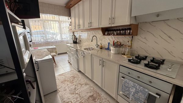 İzmir Atilla Mah. Otoparklı Masrasız Satılık 2+1 Daire