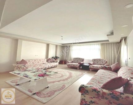 Nur Yapı'dan Aile Apartmanında Acil Satılık 3+1 145 M² Daire