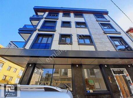 F-l Emlaktan Ümraniye Çarşı Yakını Bodrumlu Mağaza Dükkan İşyeri