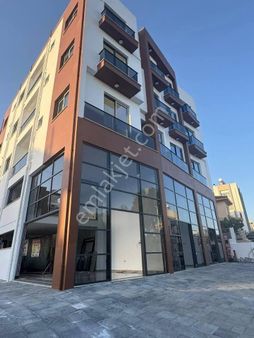 Lefkşada Satılık Ticari Komple Bina 3dukkan Ve 9 Daire