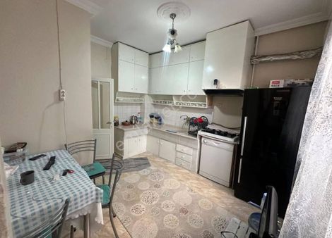 Turgutlu Satılık Turan Mah 80m2 2+1 Oda Zemin Üstü 1. Kat Tadilatlı Doğalgazlı Balkonlu Daire