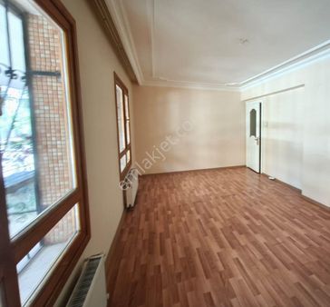 İlk-ev'den Namdar Sokakta Dikmen Cadde Yakını 3+1 Bağımsız Ön Cephe Yüksekgiriş