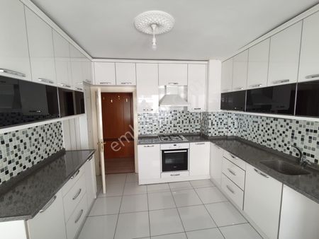 Nil Emlak Gyd Den Mustafakemalpaşa Mah. 140 M2 3+1