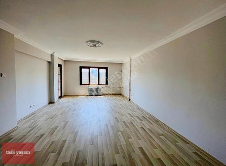 Nişantaşı Teşvikiye Mahallesinde 3+1 Kiralık Ferah Daire