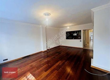 Nişantaşı Teşvikiye Hacıeminefendi Sokak Satılık Geniş 3+1