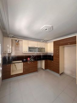 Buca Turyap'tan Yeşilbağlar Mahallesi Cadde Üstü Bina