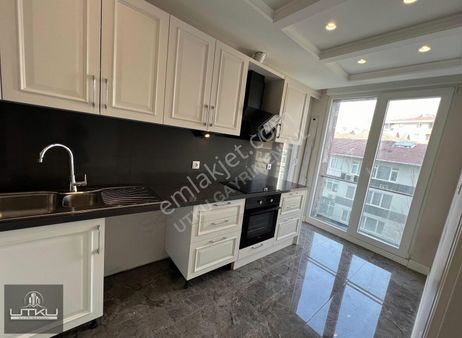 Suadiye'de 24 Sa Güvenlikli 2+1 Balkonlu Sıfır Bina!!!