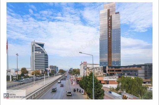 Sky Towerda Kiralık Birleştirilebilir İki Karşılıklı Ofis