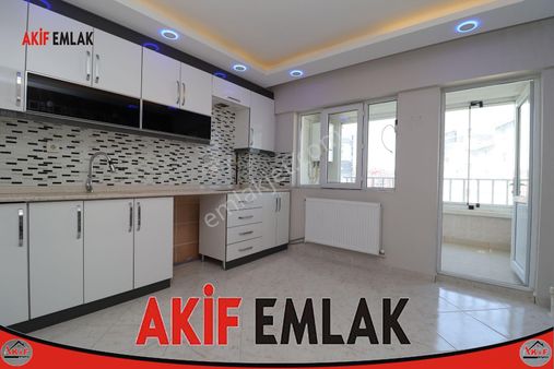 Akif'ten Topçu'da 3+1 Site İçi 14.cadde Yakını Geniş Yapılı Satılık Daire