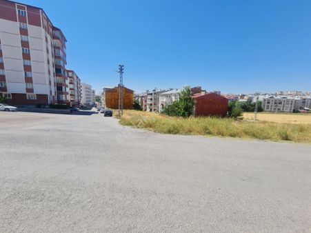 Kabze Emlaktan Sivas Mrk.yüce Yurt Mh.de 165 M2 Satılık Arsa