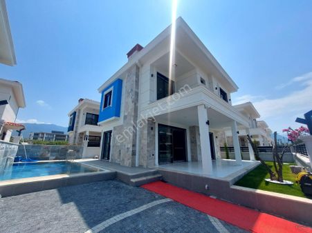 Özel Mimarisiyle Davutlar'da 3+1 Özel Havuzlu Villa