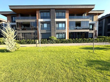 Edremit Cennetayağı'nda Havuz Manzaralı 4+1 Ultra Lüks Daire