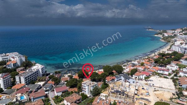 Kuşadası, Kadınlar Denizinde Denize 60 Mt Satılık Bina