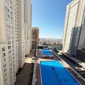 Site İçerisinde Yüksek Kat Ferah 1+1 Kiralık Daire