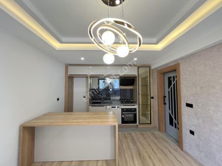 🔵🔵 Güç Gayrimenkul'den Akçay'da Ara Kat Asansörlü Lüx Tasarım Sıfır Satılık 1+1 Daire