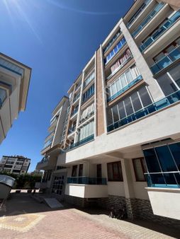 Gürhan Gayrimenkulden Satılık Mengene Mahallesinde Son Kat 3+1