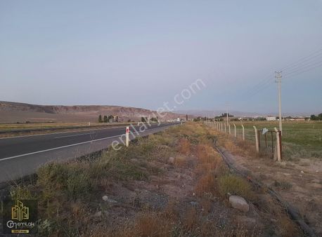 Cm Emlak Bor Altunhisar Yolu Üzeri 16500 M2 Harika Konum Tarla