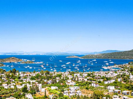 Bodrum Türkbükü Güvenlikli Sitede Deniz Manzaralı Satılık Villa