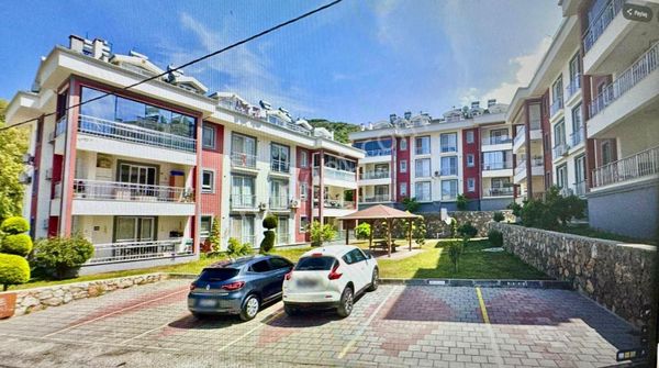 Fethiye’de Geniş 4.5+1 Aile Dairesi – Site İçinde – Otoparklı – Ferah Mutfak Ve Salon – Yatırıma Uy