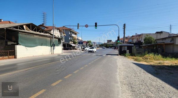 Serdivan Beşköprü Cad.üzeri 400 M2 Kapalı Alan Kiralık Dükkan