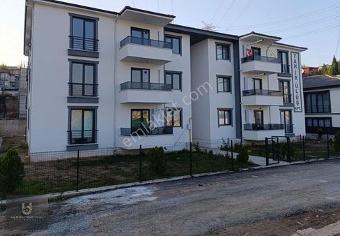 Serdivan'da Ön Cephe Manzaralı Satılık 2+1 Daire