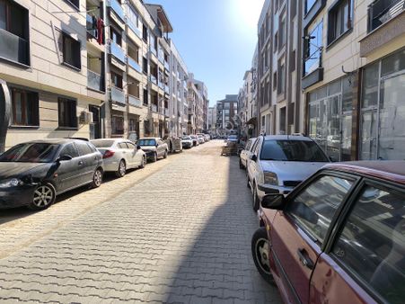 Manisa Yunusemre Muradiye 2 Yıllık 58 M2 Wc'li Dükkan 1.850.000tl