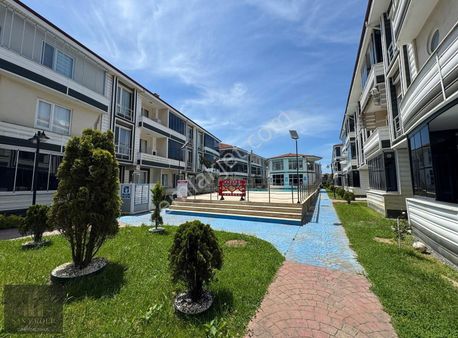 Lüx Site De Arakat Havuz Cephe Nefis Kullanışlı 1+1