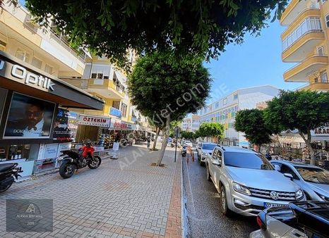 Alanya Merkezde 4yol Işıklarda Tabela Değeri Yüksek 120m2 Dükkan
