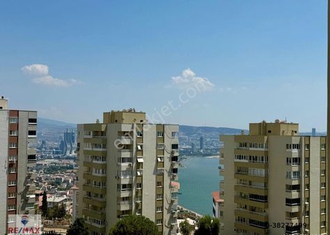 75. Yıl Mahallesi Görkent Sitesinde Deniz Manzaralı 3+1 Satılık