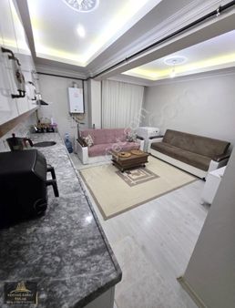 Bahçeşehir Mobilyacılar Karışısı Satılık Daire 2+1 Yüksek Giriş